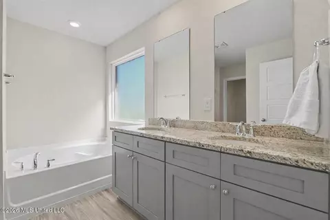 Bath - 1024 Enclave Cir, Long Beach, MS 39560 photo 1 of 3