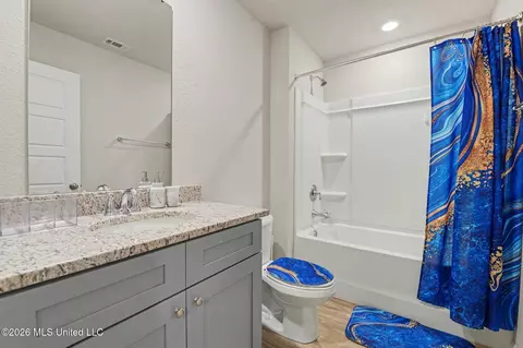 Bath - 1024 Enclave Cir, Long Beach, MS 39560 photo 3 of 3