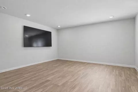 Living - 1024 Enclave Cir, Long Beach, MS 39560 photo 2 of 2