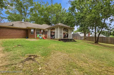 Exterior - 1017 Prince Dr, Brandon, MS 39042 photo 5 of 6