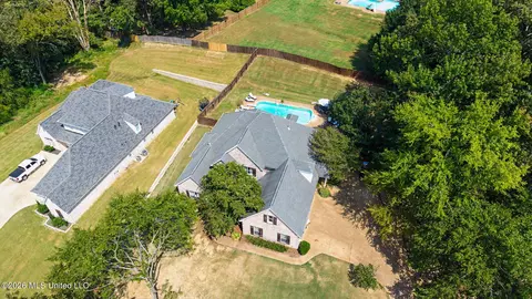 View/Area - 1424 Stone Gate Dr, Hernando, MS 38632 photo 1 of 5