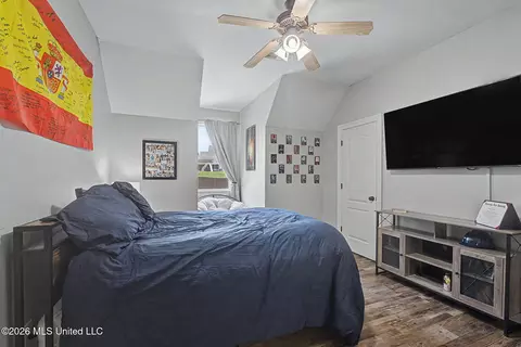 Bedroom - 1424 Stone Gate Dr, Hernando, MS 38632 photo 6 of 6