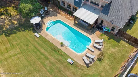Exterior - 1424 Stone Gate Dr, Hernando, MS 38632 photo 13 of 14