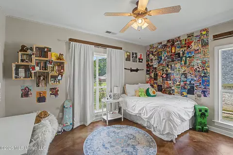Bedroom - 1424 Stone Gate Dr, Hernando, MS 38632 photo 4 of 6