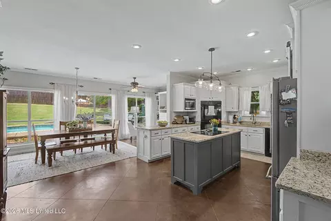 Other - 1424 Stone Gate Dr, Hernando, MS 38632 photo 5 of 16