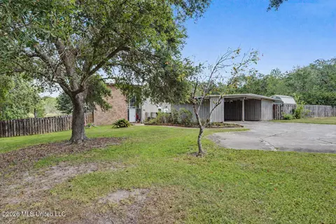 2416 Rolling Meadows Rd, Gautier, MS 39553