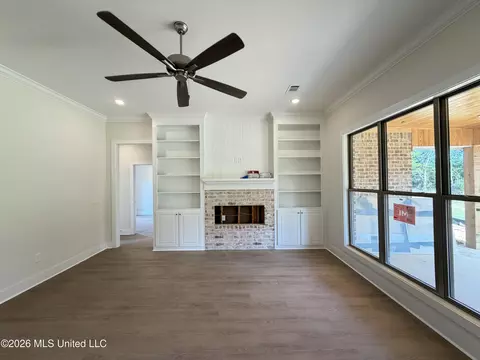 Living - 346 Brookfield Cir, Brandon, MS 39042 photo 2 of 4