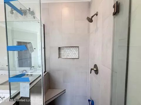 Bath - 346 Brookfield Cir, Brandon, MS 39042 photo 3 of 8