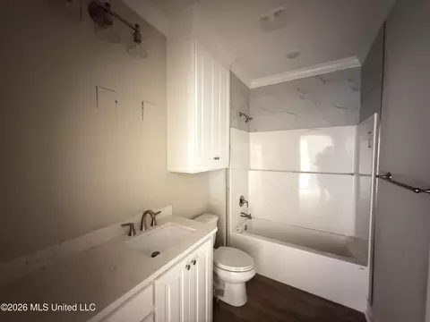 Bath - 343 Brookfield Cir, Brandon, MS 39042 photo 1 of 7
