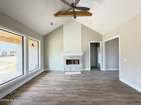 Living - 343 Brookfield Cir, Brandon, MS 39042 photo 3 of 5