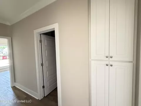 Entry Way - 343 Brookfield Cir, Brandon, MS 39042 photo 2 of 2