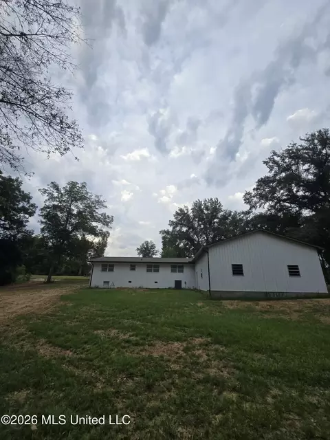 Exterior - 218 Salem Rd, Forest, MS 39074 photo 4 of 4