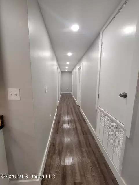 Entry Way - 218 Salem Rd, Forest, MS 39074 photo 2 of 4