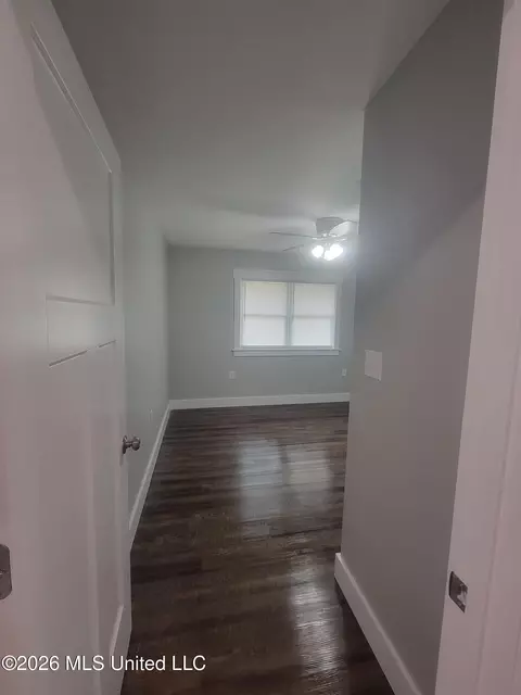 Entry Way - 218 Salem Rd, Forest, MS 39074 photo 3 of 4
