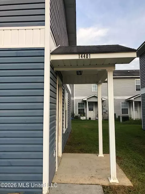 14401 Whitney Dr, Gulfport, MS 39503