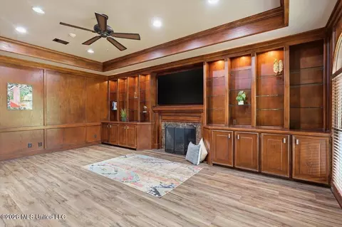 Living - 1124 Perrett Rd, Hazlehurst, MS 39083 photo 6 of 6