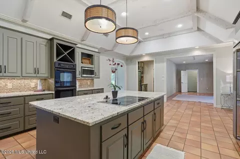 Kitchen - 1124 Perrett Rd, Hazlehurst, MS 39083 photo 6 of 7