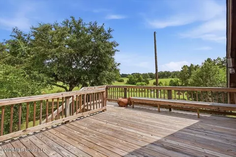 Exterior - 1124 Perrett Rd, Hazlehurst, MS 39083 photo 8 of 13