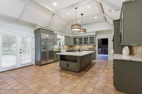 Kitchen - 1124 Perrett Rd, Hazlehurst, MS 39083 photo 2 of 7