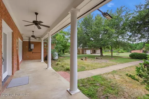 Exterior - 1124 Perrett Rd, Hazlehurst, MS 39083 photo 5 of 13