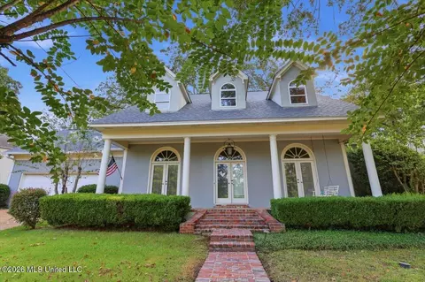 Exterior - 36 Moss Forest Cir, Jackson, MS 39211 photo 3 of 9