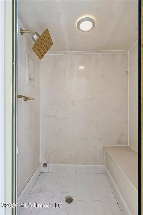 Bath - 36 Moss Forest Cir, Jackson, MS 39211 photo 5 of 7