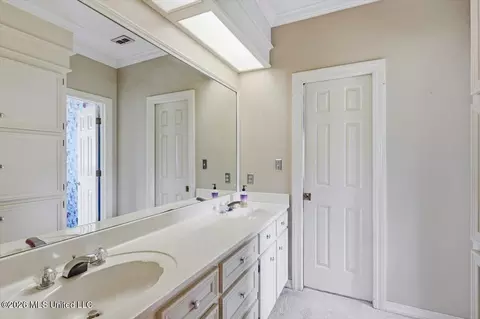 Bath - 36 Moss Forest Cir, Jackson, MS 39211 photo 6 of 7