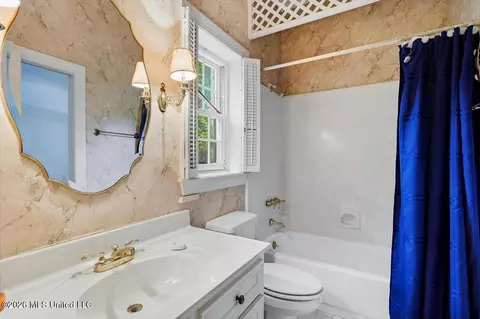 Bath - 36 Moss Forest Cir, Jackson, MS 39211 photo 2 of 7
