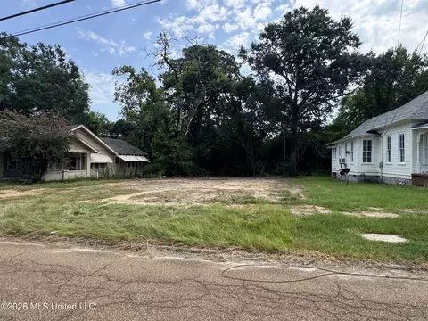 337 W Congress St, Brookhaven, MS 39601 photo 2