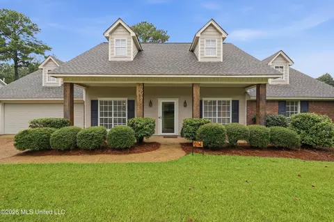 214 Indian Pines Ln, Madison, MS 39110