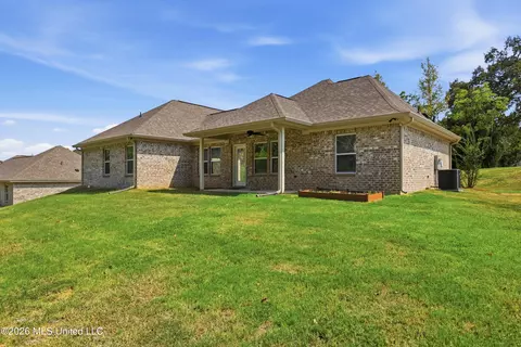 Exterior - 131 Michel St, Brandon, MS 39042 photo 4 of 6