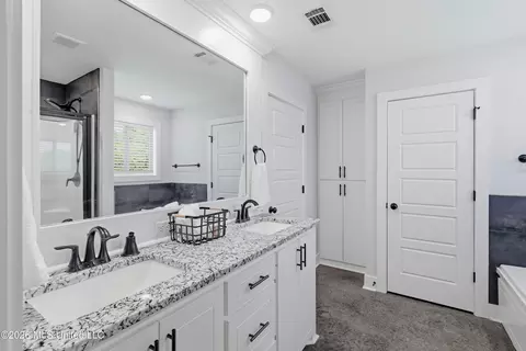 Bath - 131 Michel St, Brandon, MS 39042 photo 3 of 5