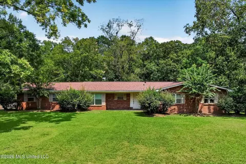109 Lincoln Ave, Bassfield, MS 39421