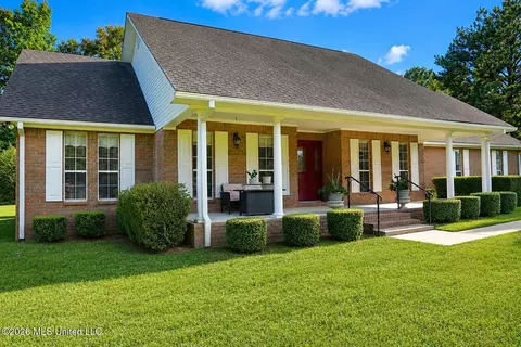 Exterior - 1070 Deerfield Rd, Summit, MS 39666 photo 3 of 8