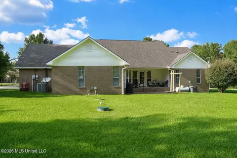 Exterior - 1070 Deerfield Rd, Summit, MS 39666 photo 6 of 8