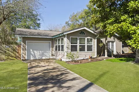 809 Ruth Ave, Gulfport, MS 39501
