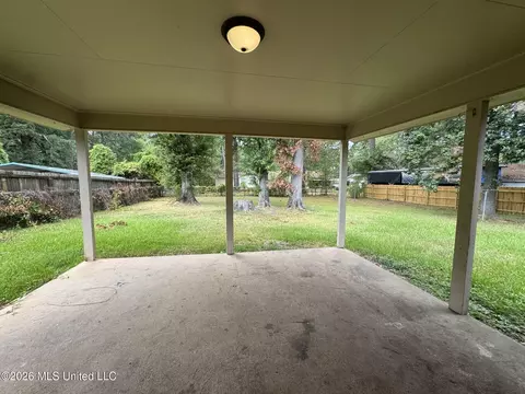 Exterior - 3139 Charleston Dr, Jackson, MS 39212 photo 2 of 3