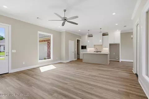 Living - 345 Brookfield Cir, Brandon, MS 39042 photo 2 of 4