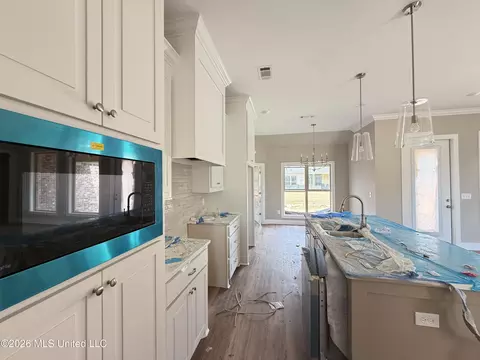 Kitchen - 345 Brookfield Cir, Brandon, MS 39042 photo 1 of 2