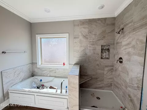 Bath - 345 Brookfield Cir, Brandon, MS 39042 photo 2 of 5