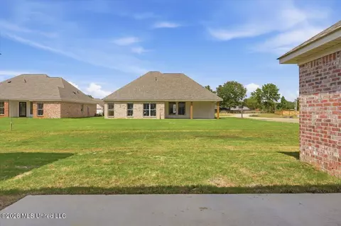 Exterior - 345 Brookfield Cir, Brandon, MS 39042 photo 4 of 7