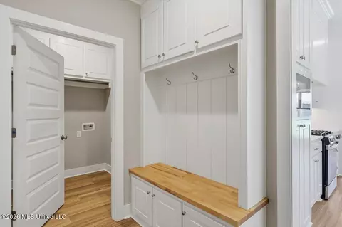 Entry Way - 345 Brookfield Cir, Brandon, MS 39042 photo 2 of 2