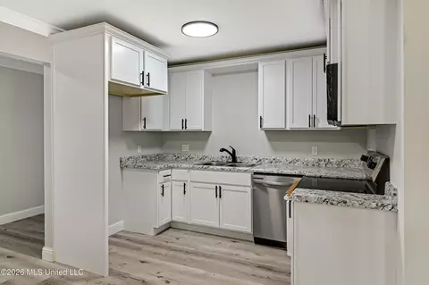 Kitchen - 3706 Devonshire Dr, Moss Point, MS 39563 photo 1 of 2