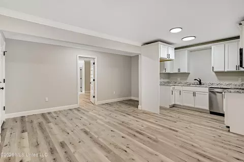Living - 3706 Devonshire Dr, Moss Point, MS 39563 photo 3 of 3