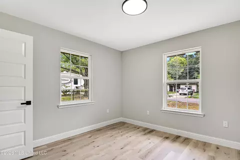 Bedroom - 3706 Devonshire Dr, Moss Point, MS 39563 photo 4 of 4