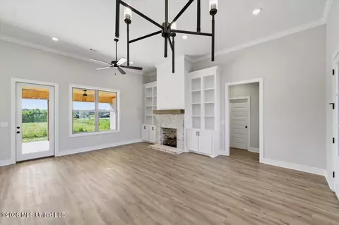Living - 139 Palace Xing, Flowood, MS 39232 photo 6 of 6