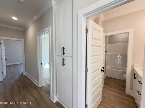 Entry Way - 139 Palace Xing, Flowood, MS 39232 photo 2 of 2