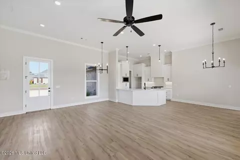 Living - 139 Palace Xing, Flowood, MS 39232 photo 4 of 6