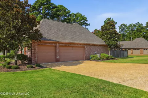 Exterior - 403 Laural Ct, Madison, MS 39110 photo 3 of 11