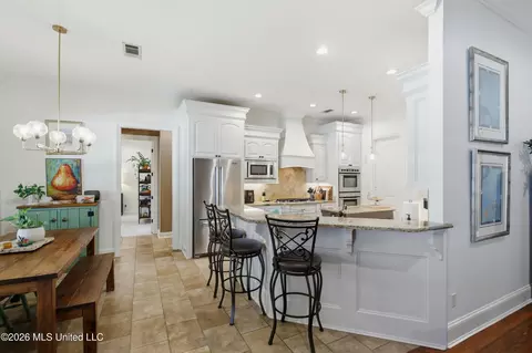 Kitchen - 403 Laural Ct, Madison, MS 39110 photo 6 of 6